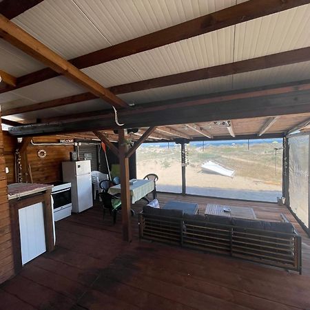 Sea Caravan On The Beach Китен Екстериор снимка