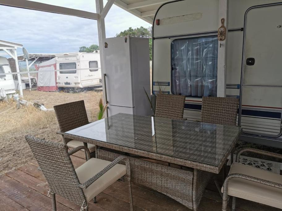 Sea Caravan On The Beach Китен Екстериор снимка
