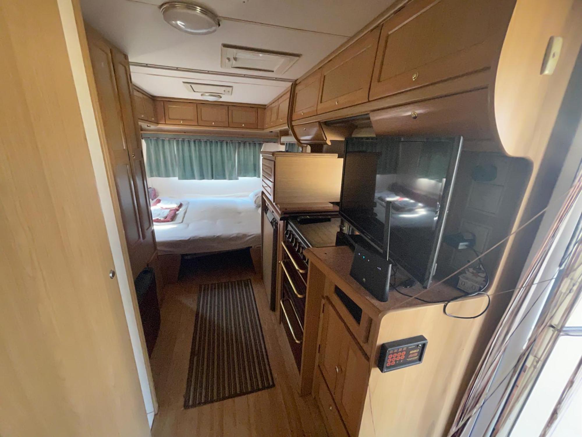 Sea Caravan On The Beach Китен Екстериор снимка
